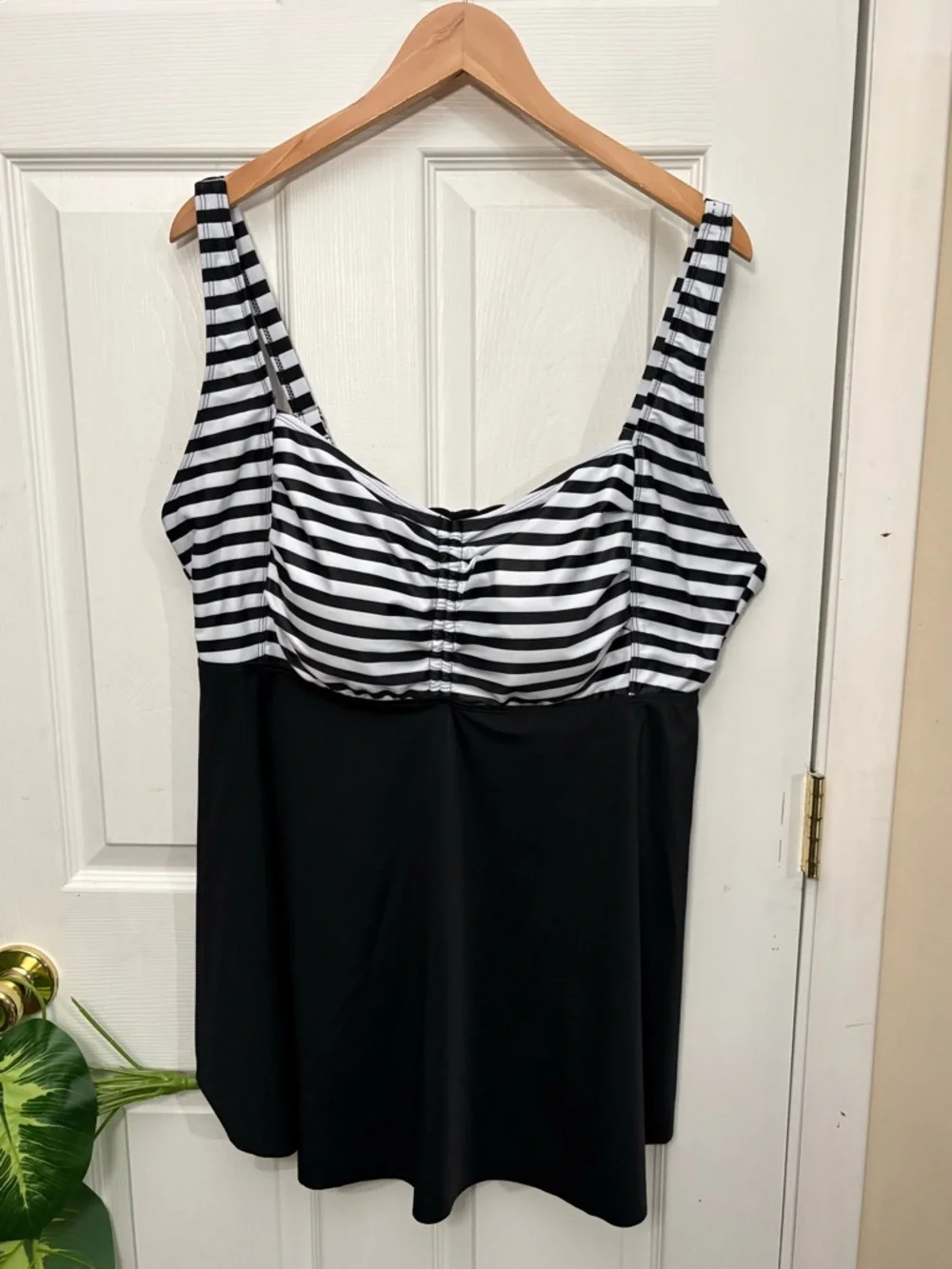 Yonique Striped Tankini Swimsuit Top Size 22W New